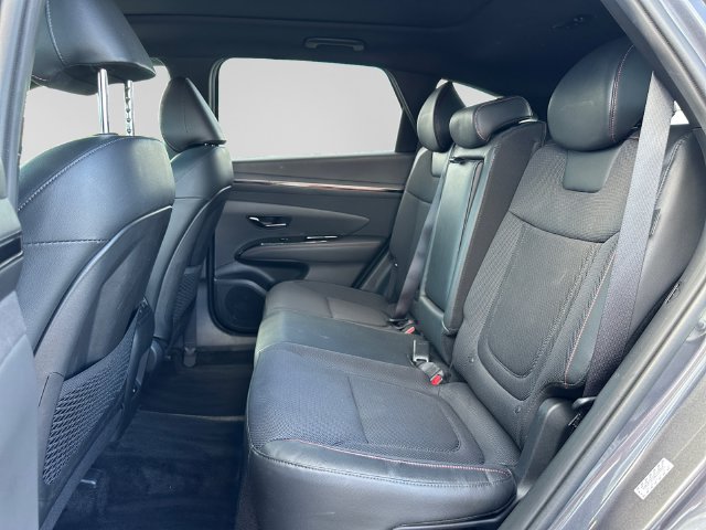 Additional photo of vehicle.