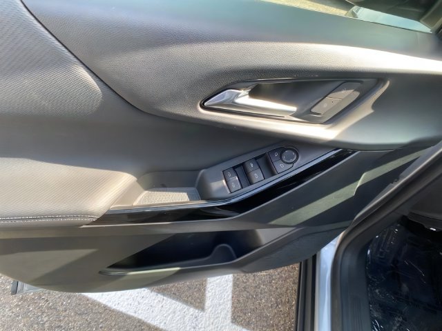 Additional photo of vehicle.