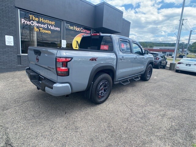 2023 Nissan Frontier PRO-4X photo 4