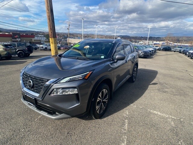 2021 Nissan Rogue SV photo 3