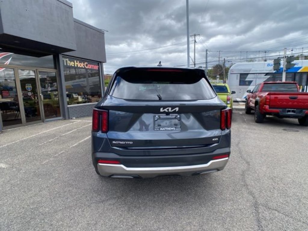 Used 2024 Kia