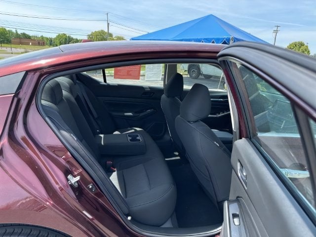 Additional photo of vehicle.