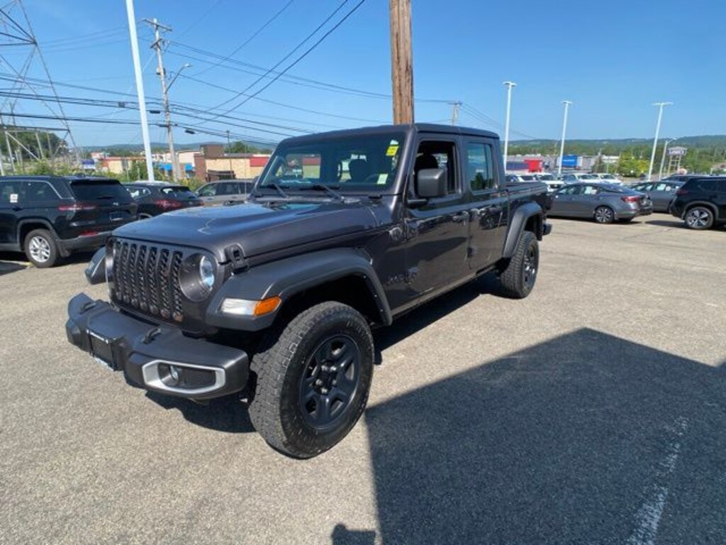 Used 2023 Jeep Gladiator Sport Truck