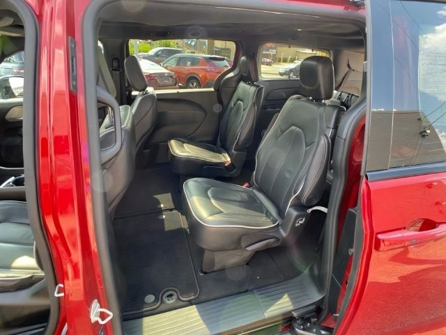 Additional photo of vehicle.