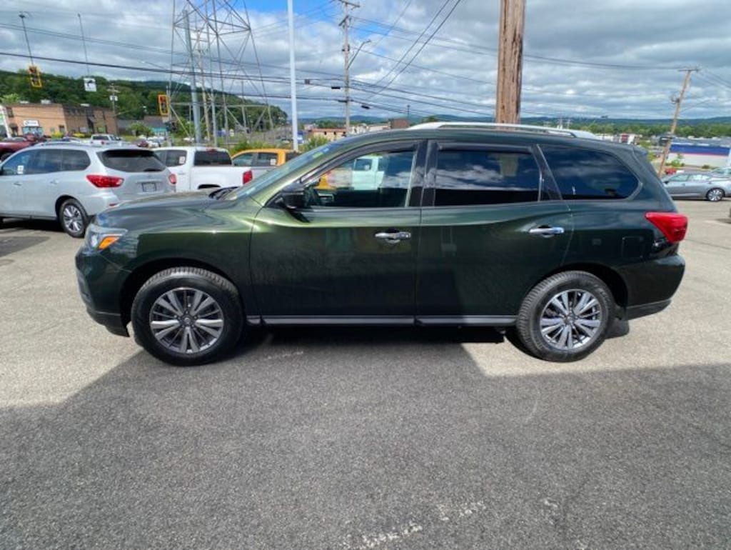 Used 2018 Nissan Pathfinder SV SUV