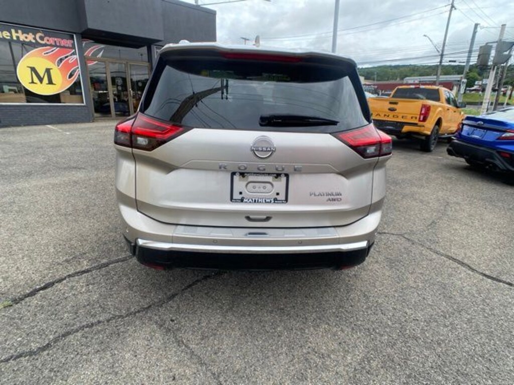 Used 2024 Nissan Rogue Platinum SUV