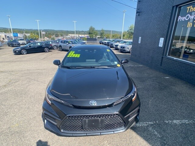 2022 Toyota Corolla SE photo 2