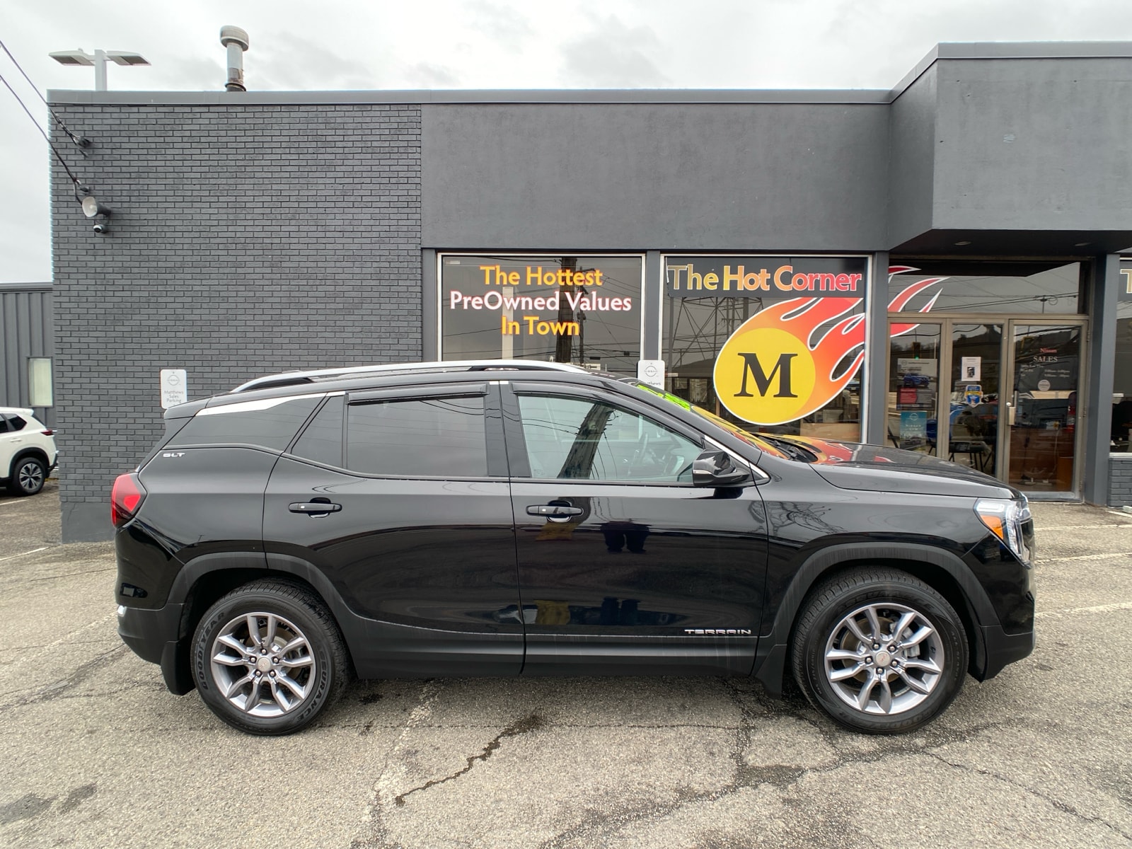 Used 2022 GMC Terrain SLT with VIN 3GKALVEV0NL115063 for sale in Liverpool, NY