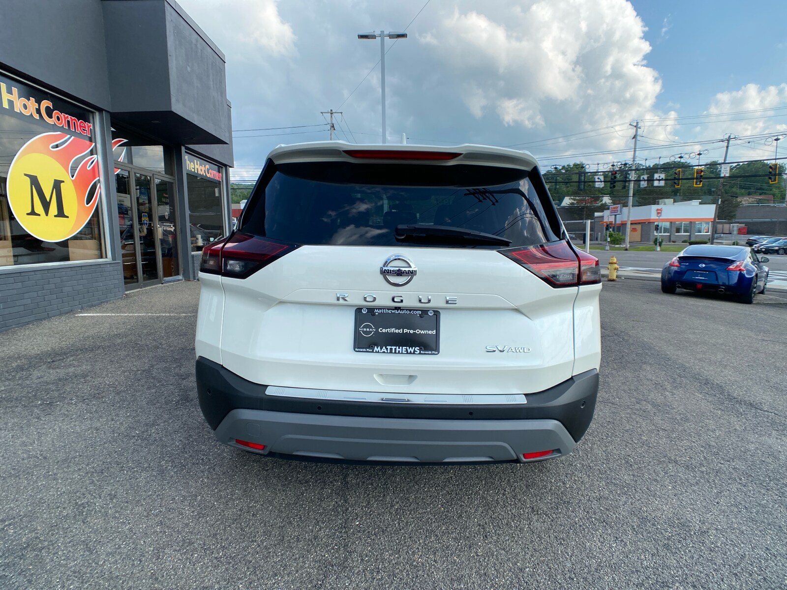 2021 Nissan Rogue SV photo 2