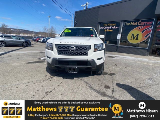 2023 Nissan Frontier SV Crew Cab 4X4 SWB's photo