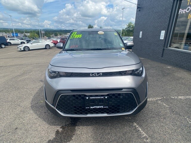 2023 Kia Soul LX photo 2