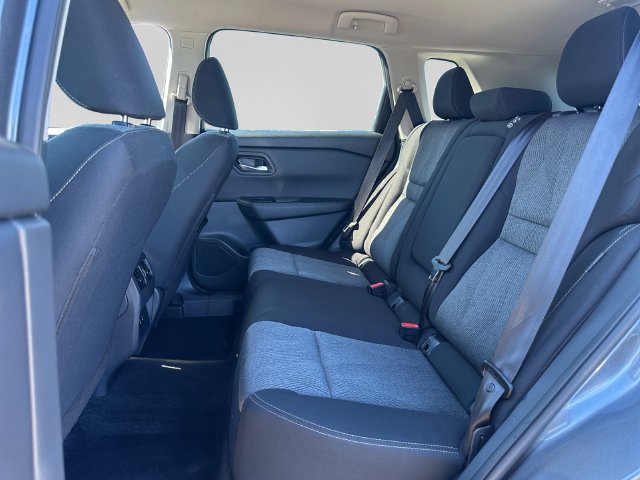 Additional photo of vehicle.