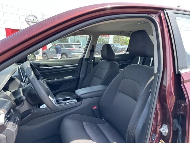 Additional photo of vehicle.