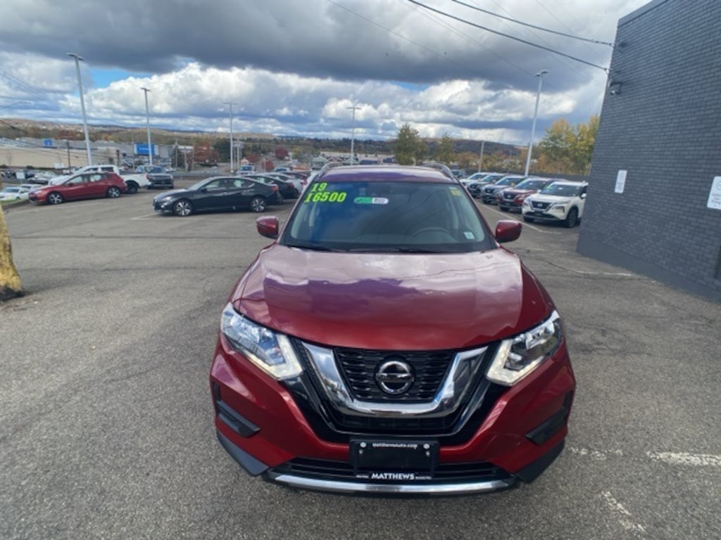 Used 2019 Nissan Rogue SV SUV