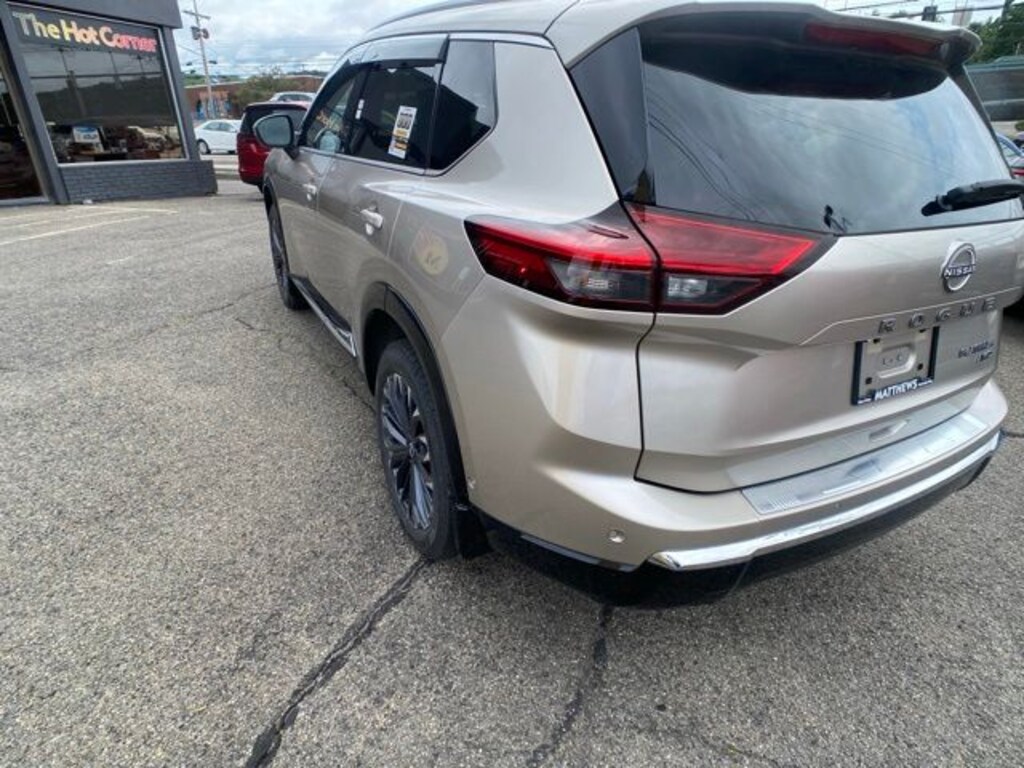 Used 2024 Nissan Rogue Platinum SUV
