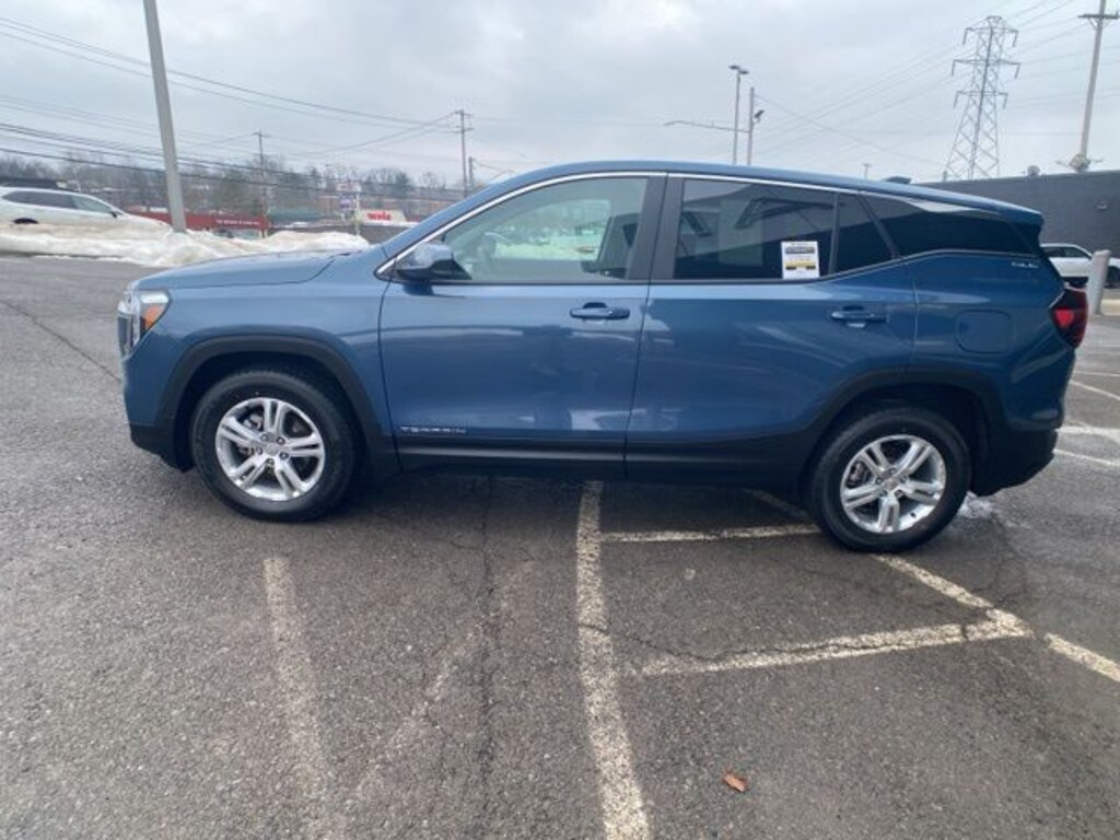 Used 2024 GMC Terrain SLE SUV