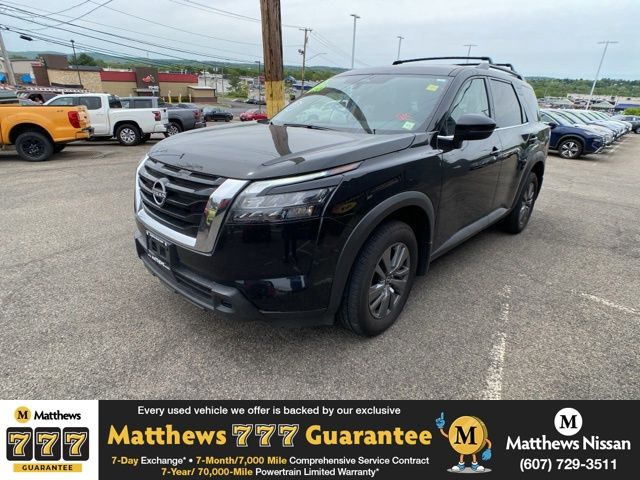 2025 Nissan Pathfinder SV 4WD's photo