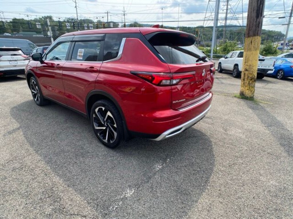 Used 2023 Mitsubishi Outlander SE SUV