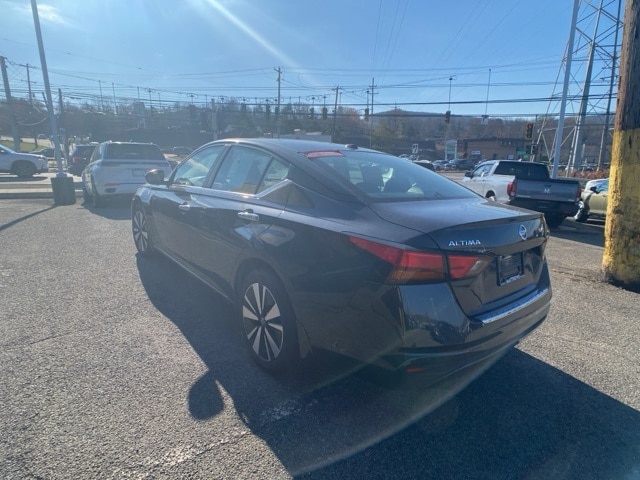 2022 Nissan Altima 2.5 SV photo 3