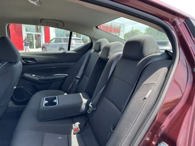 Additional photo of vehicle.