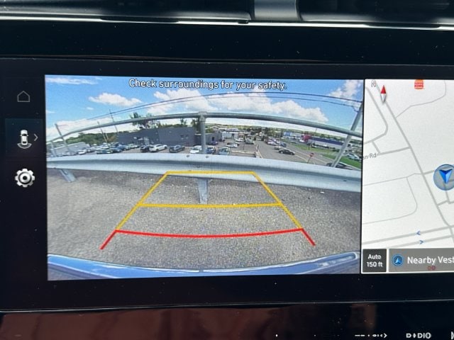 Additional photo of vehicle.