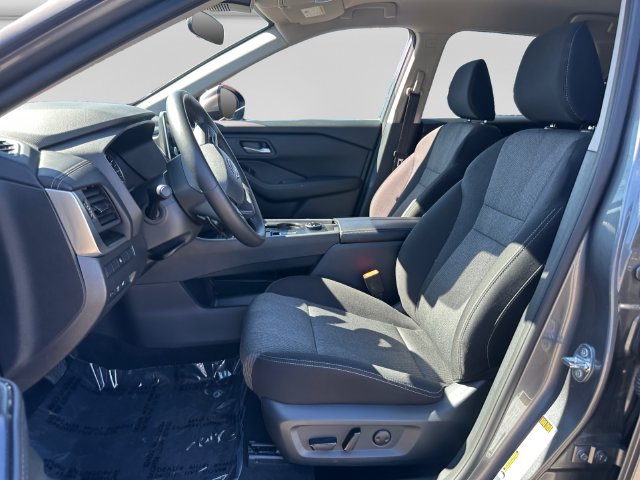 Additional photo of vehicle.