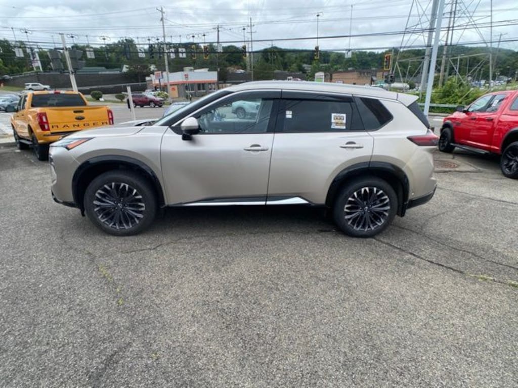 Used 2024 Nissan Rogue Platinum SUV