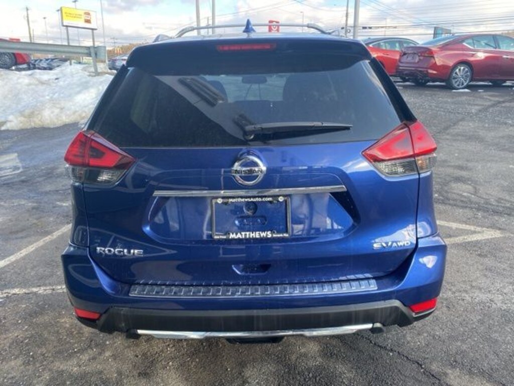 Used 2017 Nissan Rogue SV SUV