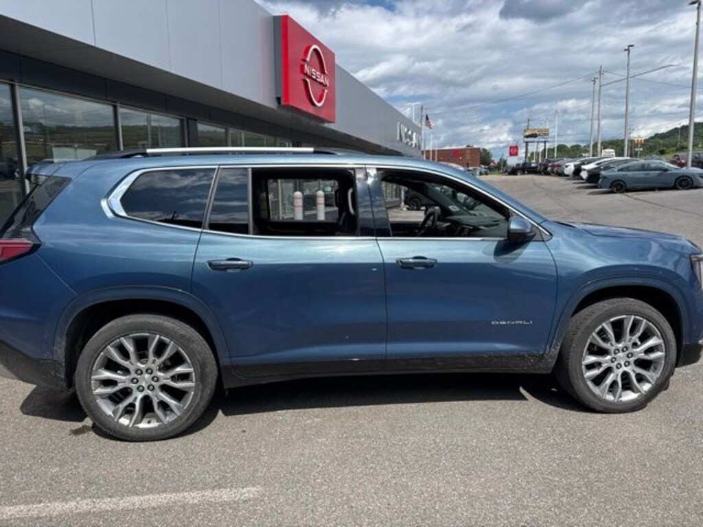 Used 2025 GMC Acadia Denali SUV