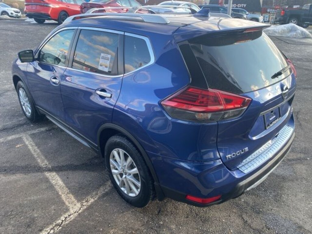 Used 2017 Nissan Rogue SV SUV