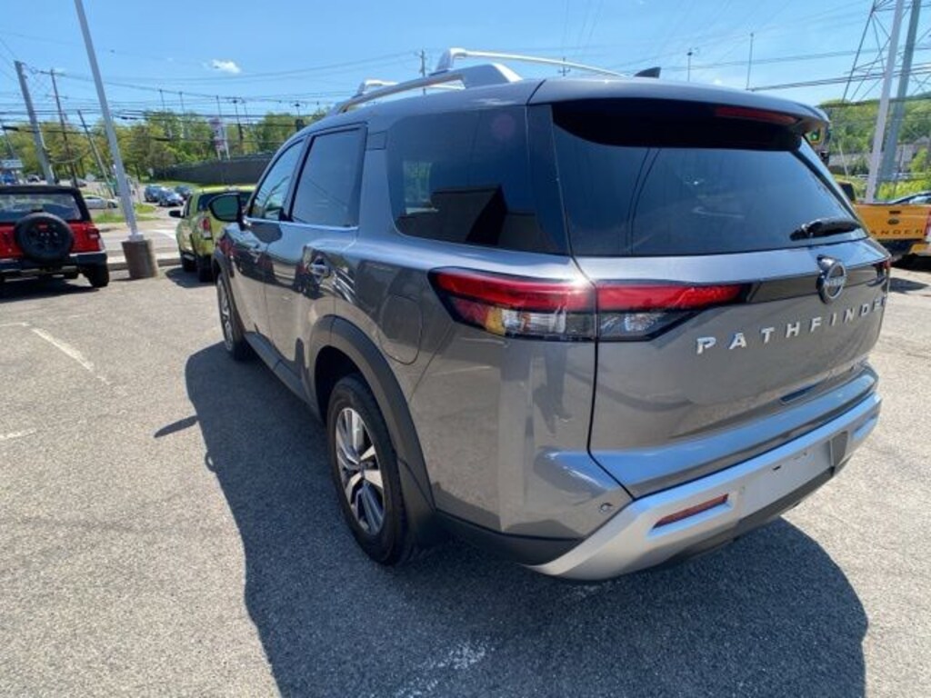 Certified 2023 Nissan