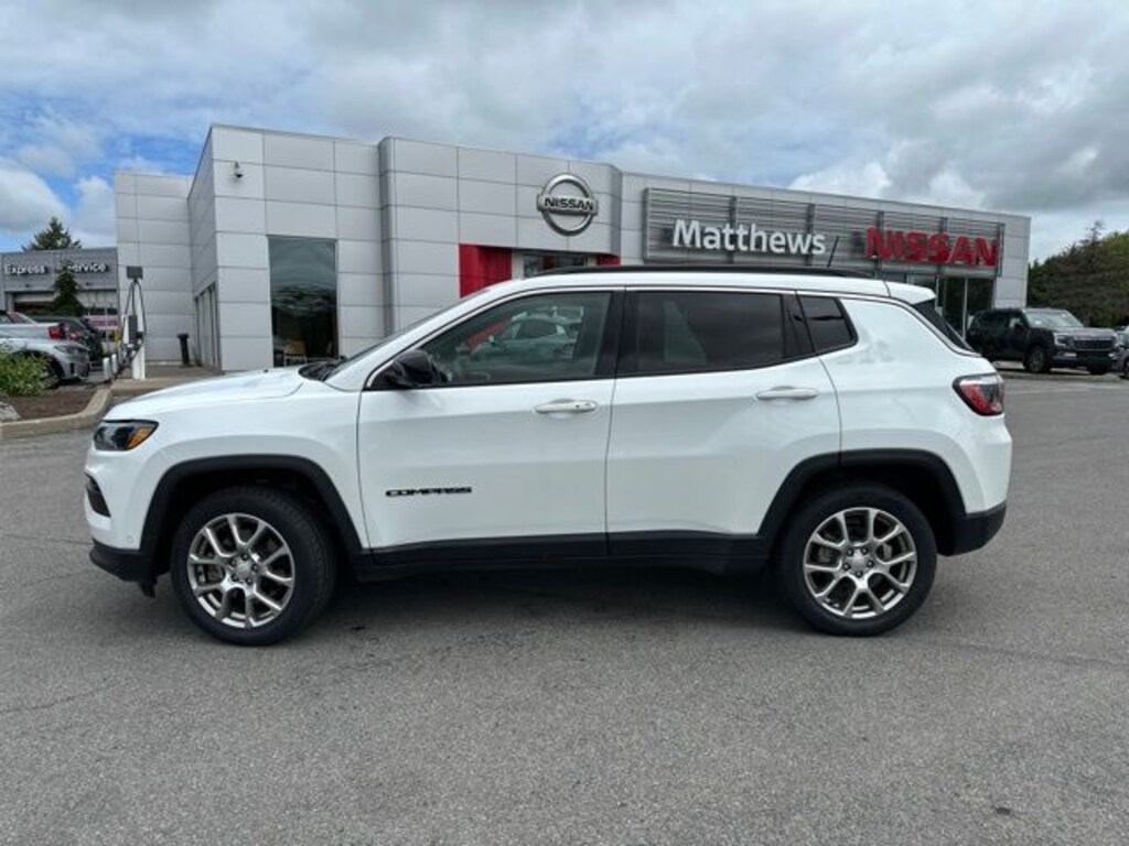 Used 2024 Jeep Compass Latitude Lux SUV