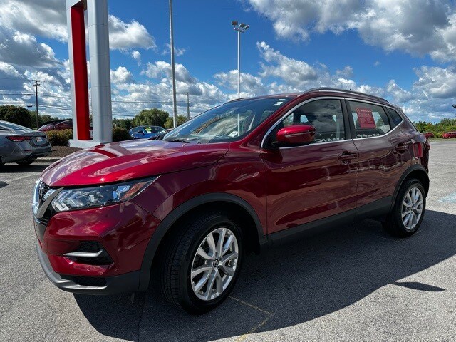2020 Nissan Rogue Sport SV photo 2