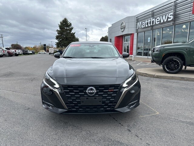 2024 Nissan Altima 2.5 SR photo 2