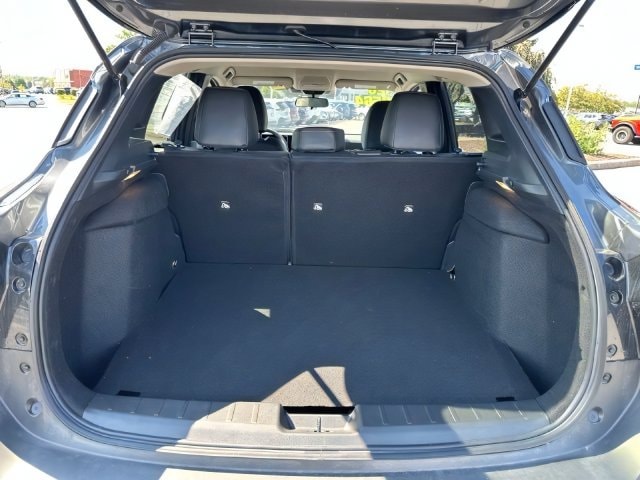 Additional photo of vehicle.