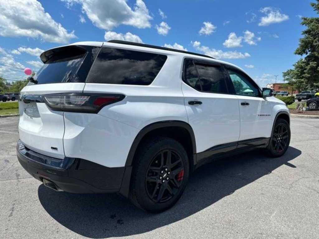 Used 2021 Chevrolet Traverse Premier SUV