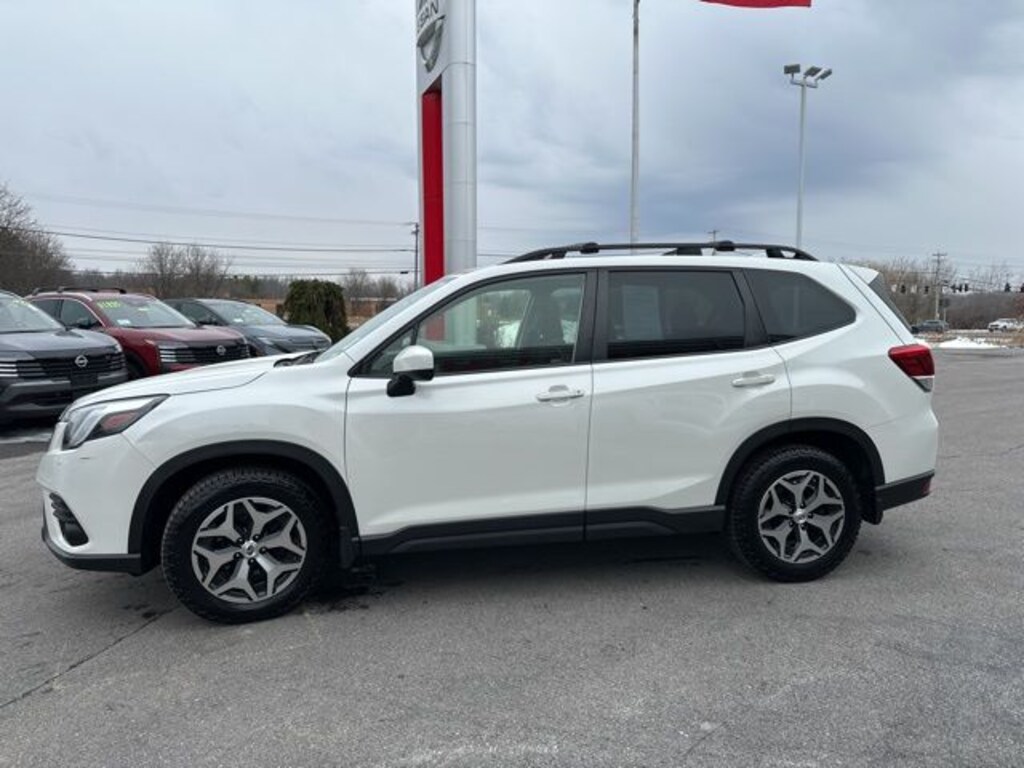 Used 2023 Subaru Forester Premium SUV