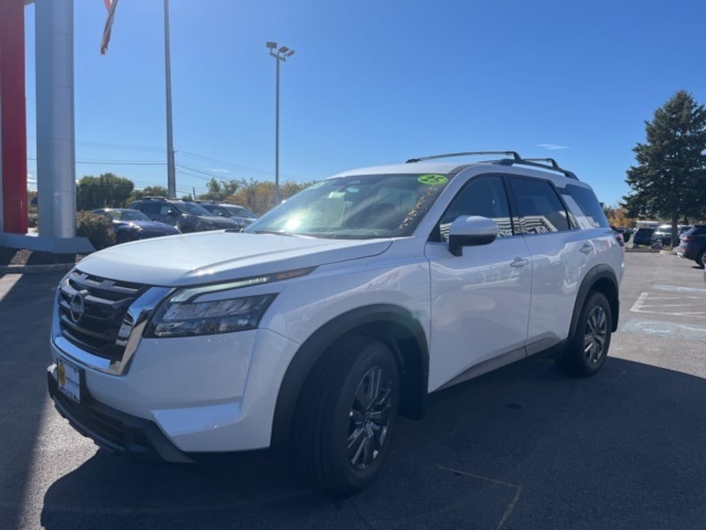 New 2025 Nissan Pathfinder SV SUV