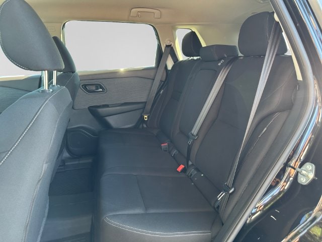 Additional photo of vehicle.