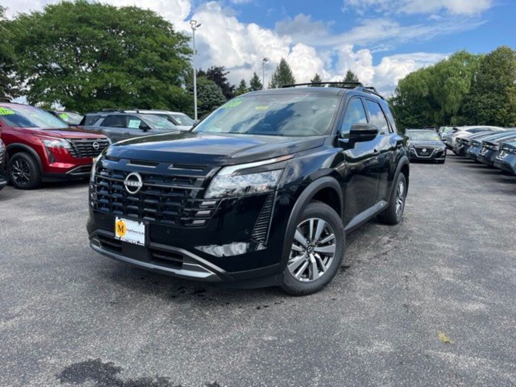 New 2026 Nissan Pathfinder SL SUV