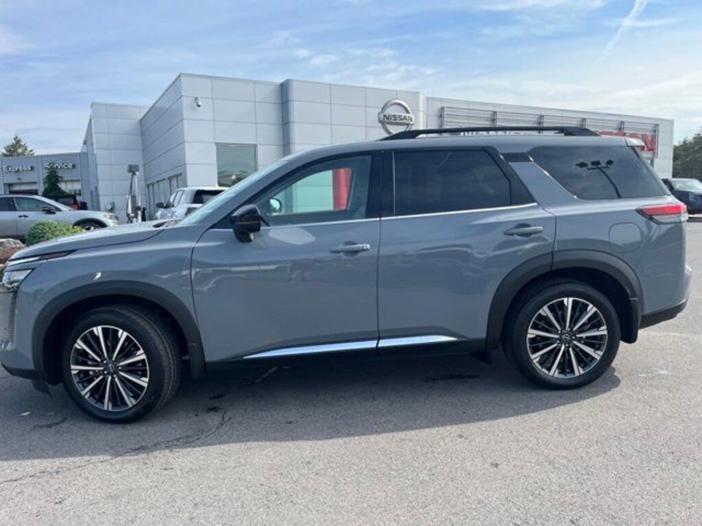 New 2026 Nissan Pathfinder Platinum SUV