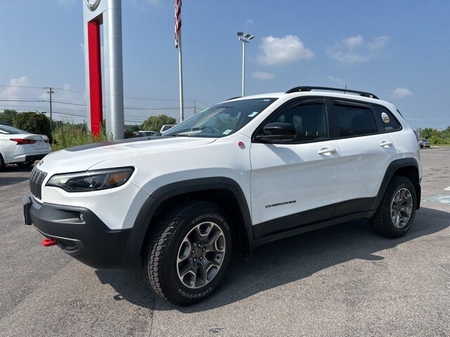 2022 Jeep Cherokee Trailhawk photo 3