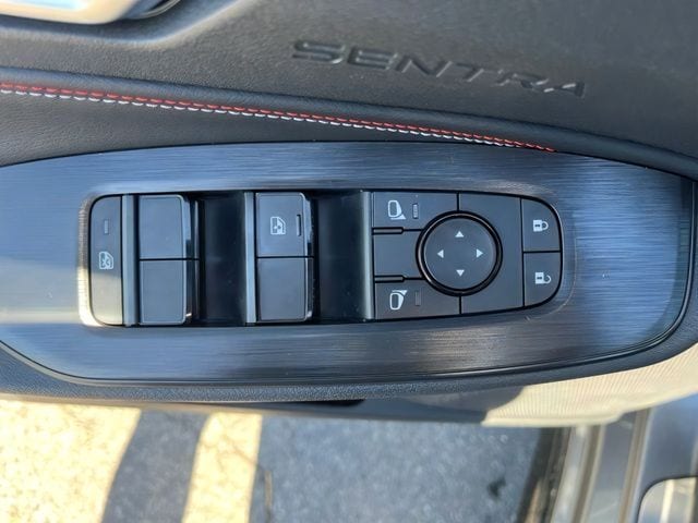 2026 Nissan Sentra SR - Photo 11