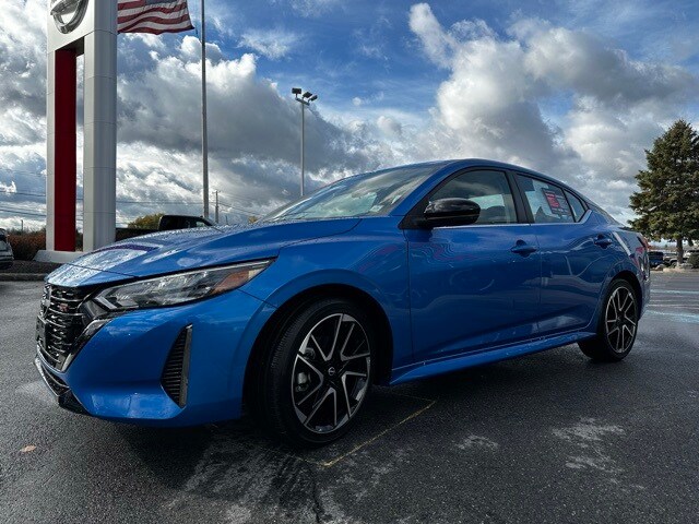 2025 Nissan Sentra SR photo 4