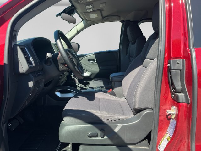 Additional photo of vehicle.