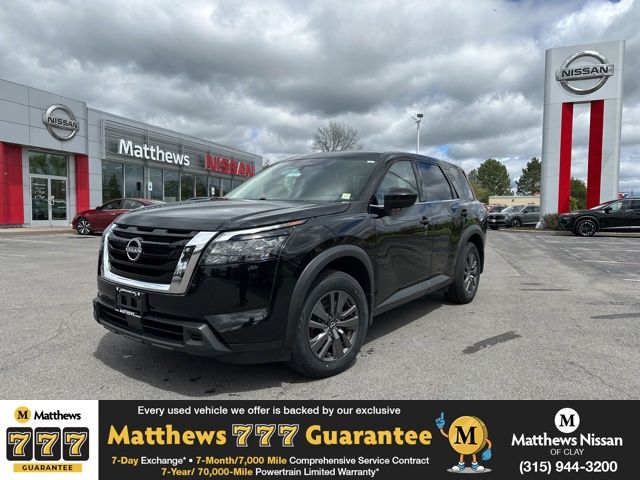 2024 Nissan Pathfinder S 4WD's photo