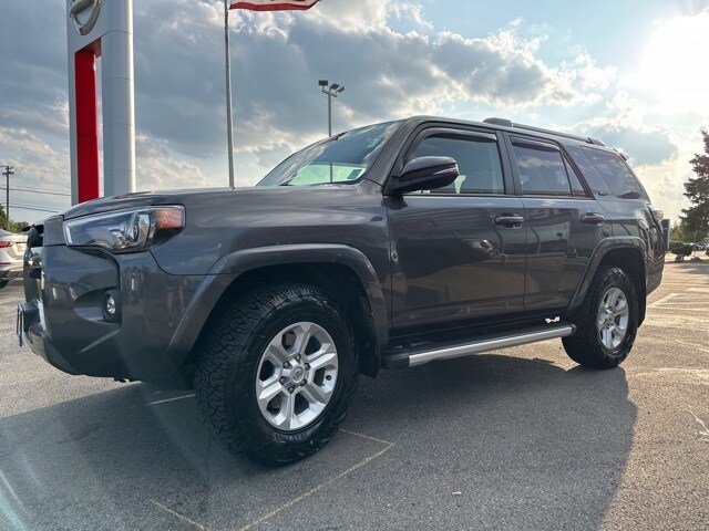 2022 Toyota 4Runner SR5 Premium photo 4