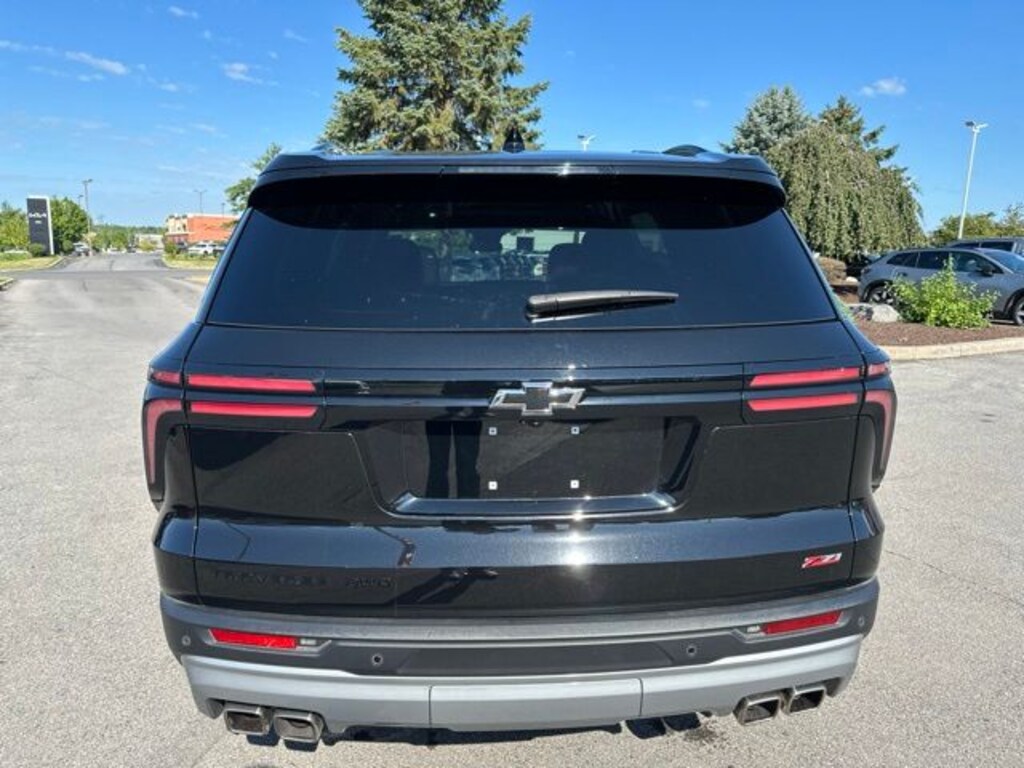 Used 2024 Chevrolet Traverse Z71 SUV