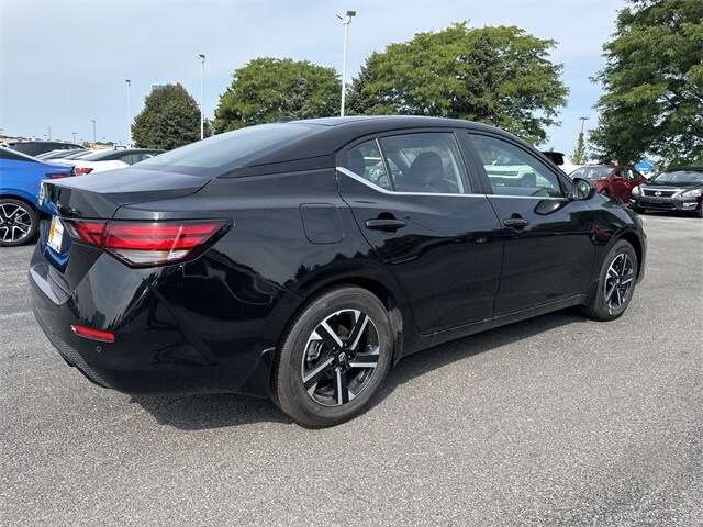 2025 Nissan Sentra SV photo 3