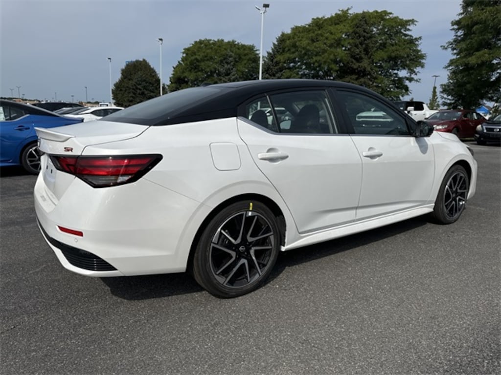 New 2025 Nissan Sentra SR Sedan